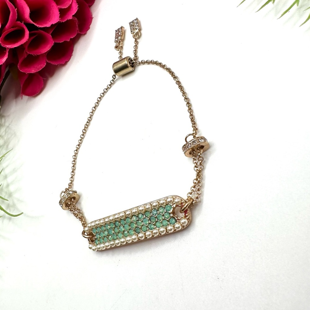 NEW⚜️”Addie” Mint Green Crystal Pavé Dog Tag Bracelet - Picture 1 of 6